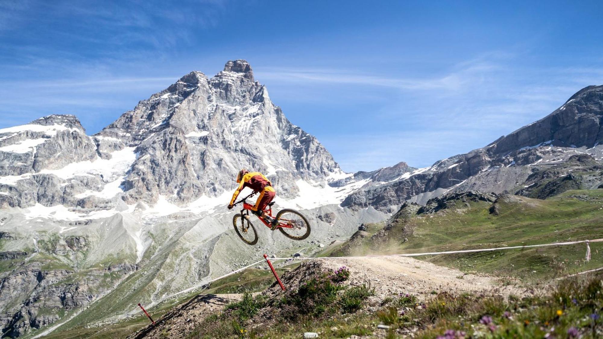 Relax & Sports -Cervinia- Maison Valtournenche Εξωτερικό φωτογραφία
